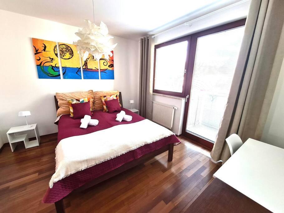 Entire Apartment, Near Clarion, O2 Arena, Metro 3 Min, Easter Market In Center 15 Min Appartement