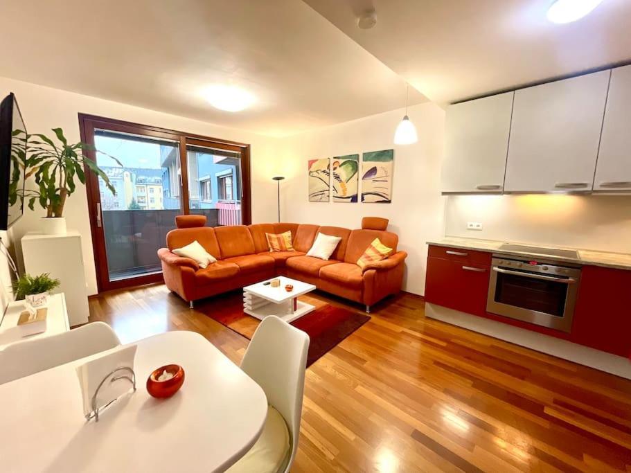 Appartement Entire Apartment, Near Clarion, O2 Arena, Metro 3 Min, Easter Market In Center 15 Min